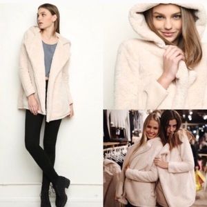 COPY - Brandy Melville Sandra coat